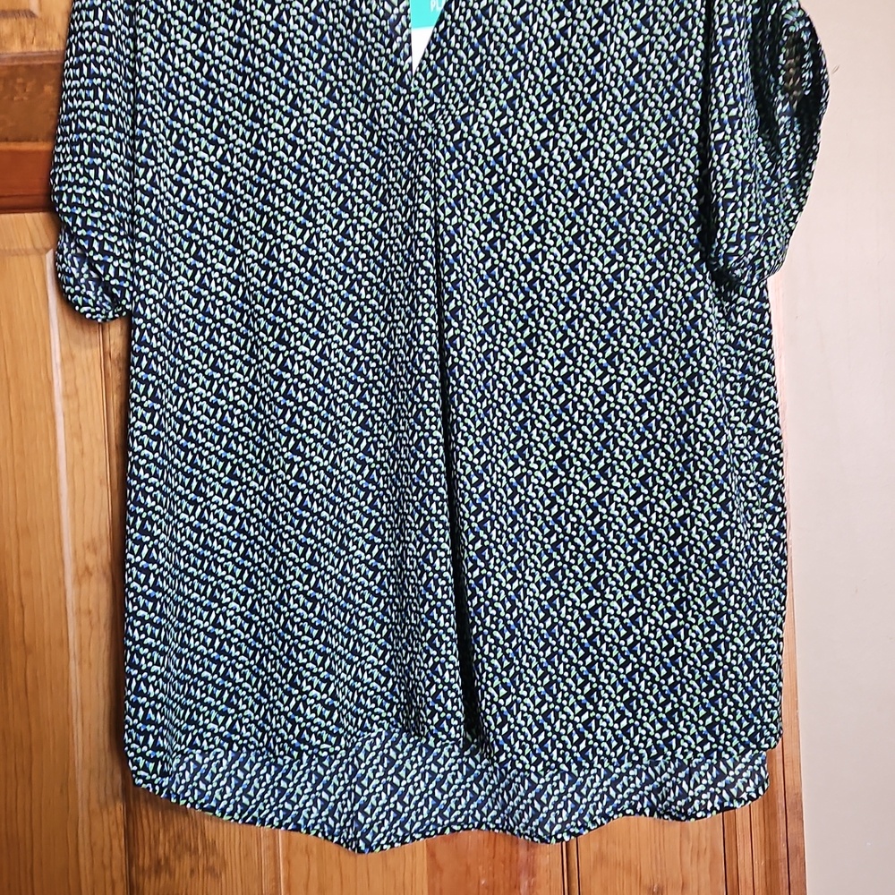 Cabi #6307 Replay V-Neck Collared Top-NWT - Picture 4 of 10